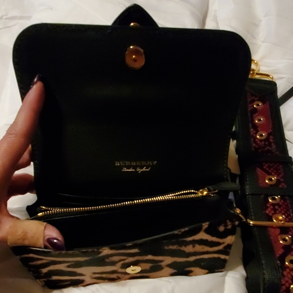 crossbody - Picture 7 of 8